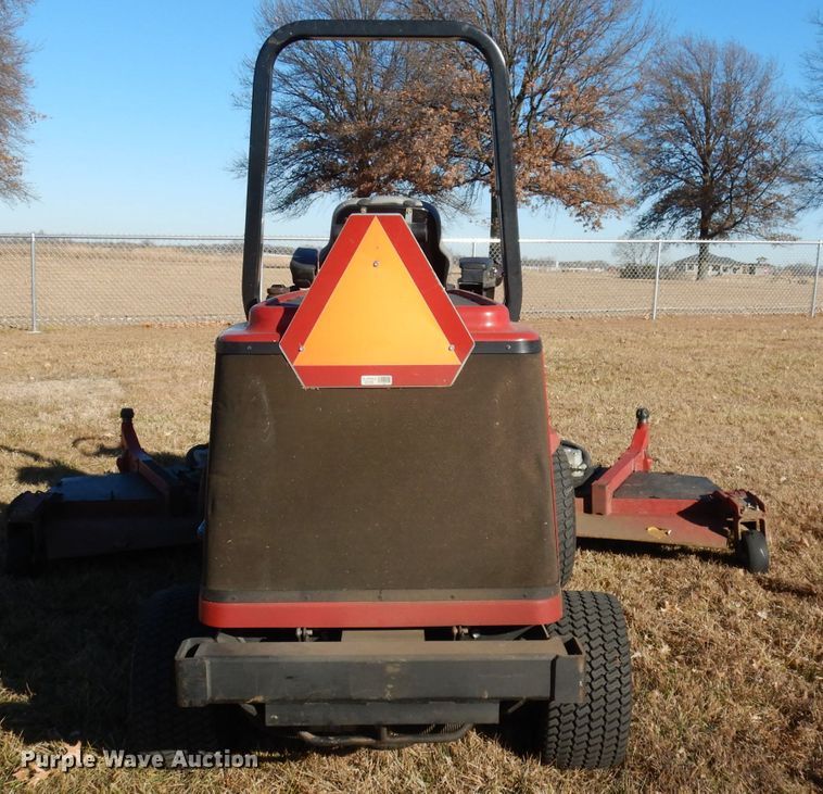 image for item HE9327 2013 Toro Groundsmaster 4100D  lawn mower