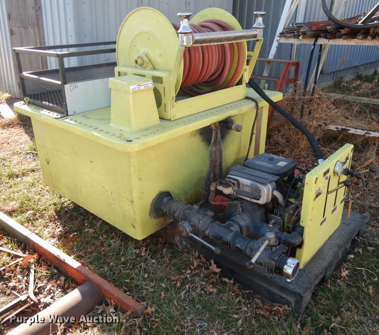 image for item HE9328 Brush fire apparatus