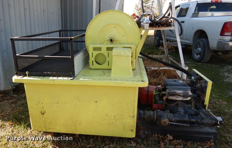 image for item HE9328 Brush fire apparatus