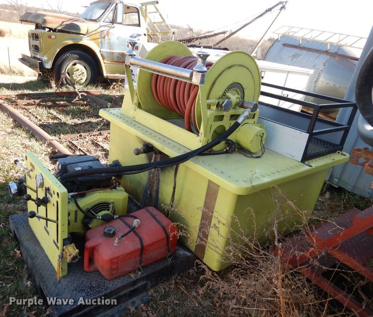 image for item HE9328 Brush fire apparatus