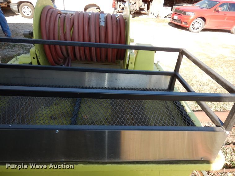 image for item HE9328 Brush fire apparatus