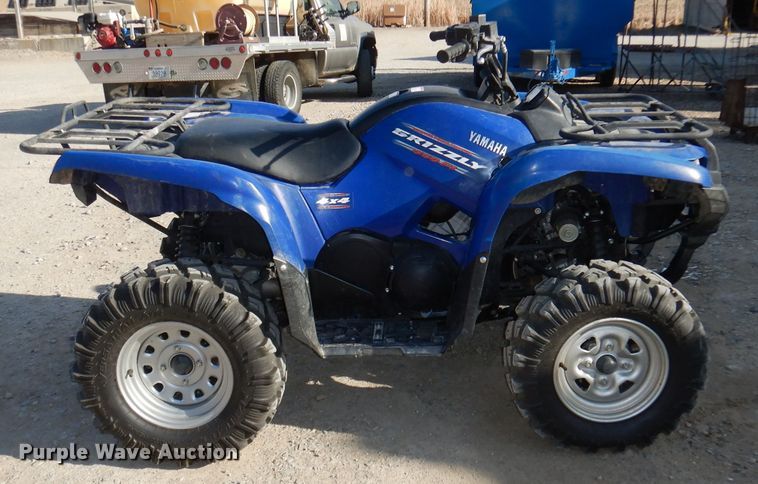 image for item HE9334 2010 Yamaha Grizzly 550 FI ATV