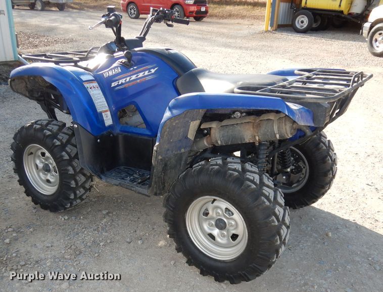 image for item HE9334 2010 Yamaha Grizzly 550 FI ATV