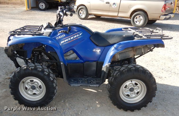 image for item HE9334 2010 Yamaha Grizzly 550 FI ATV