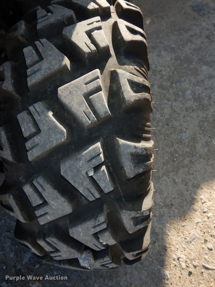 image for item HE9334 2010 Yamaha Grizzly 550 FI ATV