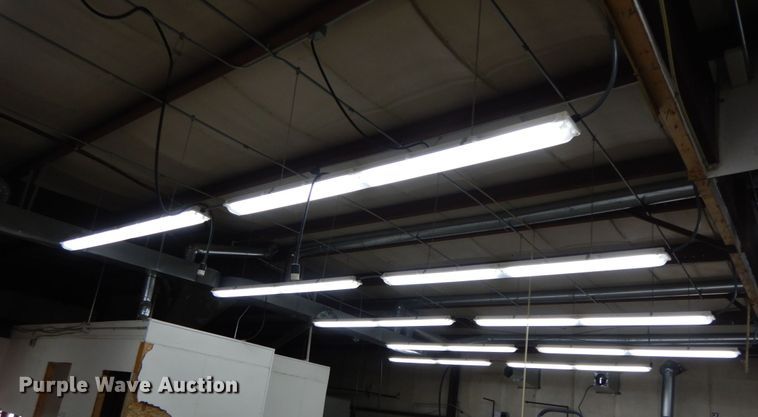 image for item HP9114 (12) light fixtures