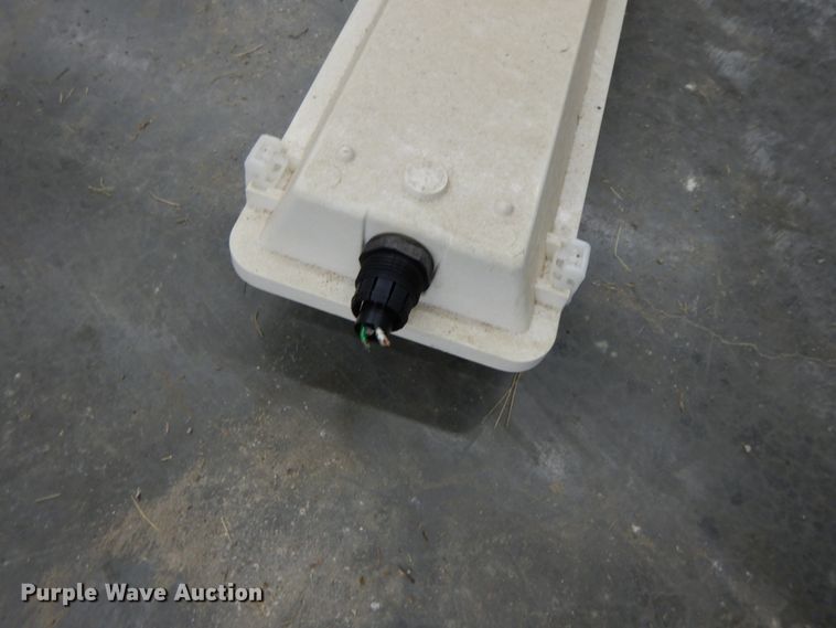 image for item HP9114 (12) light fixtures