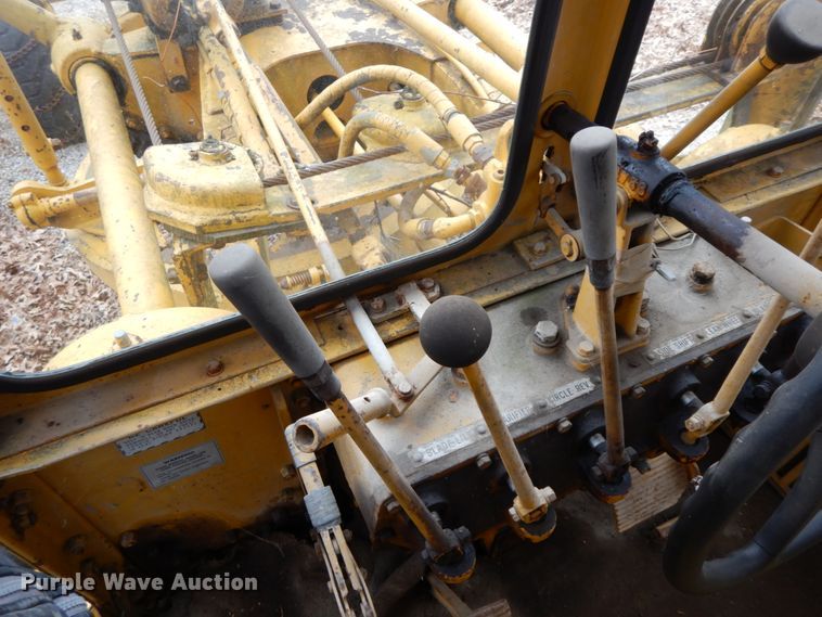 image for item HP9120 1971 Caterpillar 112F  rigid frame motor grader