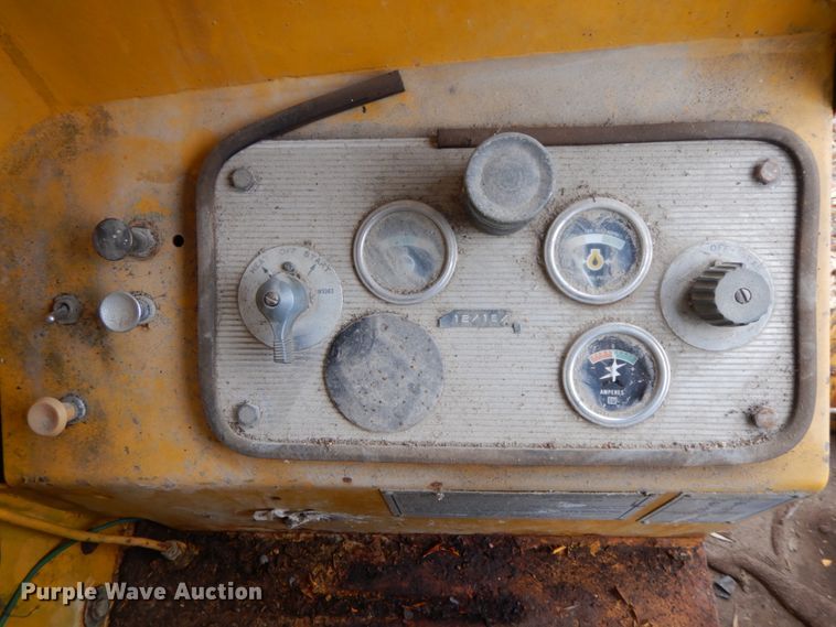 image for item HP9120 1971 Caterpillar 112F  rigid frame motor grader