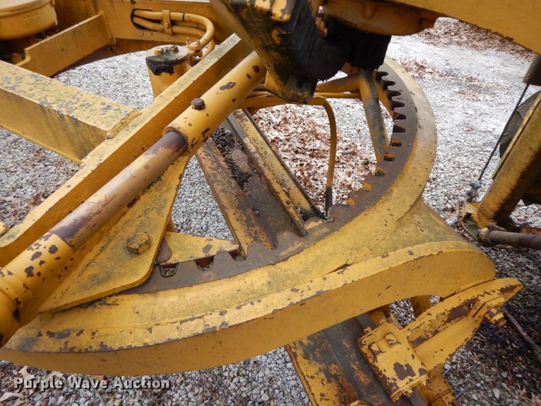 image for item HP9120 1971 Caterpillar 112F  rigid frame motor grader