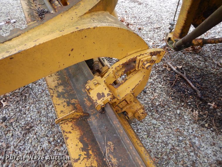 image for item HP9120 1971 Caterpillar 112F  rigid frame motor grader