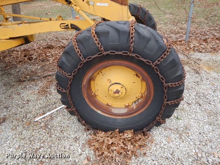 image for item HP9120 1971 Caterpillar 112F  rigid frame motor grader