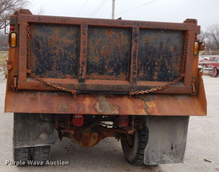 image for item HP9121 1987 International 1654  dump truck