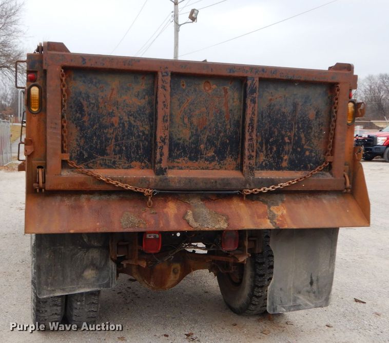 image for item HP9121 1987 International 1654  dump truck