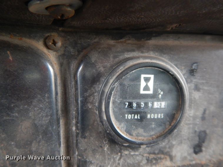 image for item HP9121 1987 International 1654  dump truck