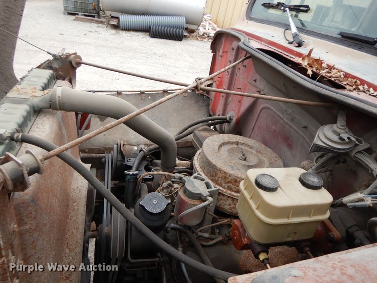 image for item HP9121 1987 International 1654  dump truck