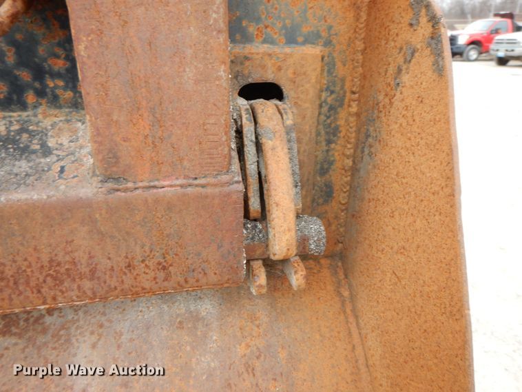 image for item HP9121 1987 International 1654  dump truck