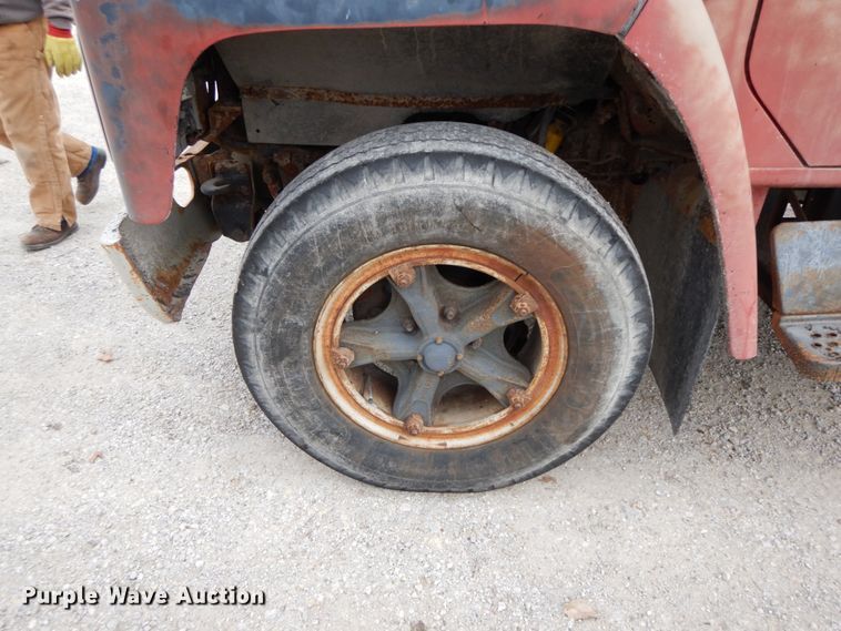 image for item HP9121 1987 International 1654  dump truck