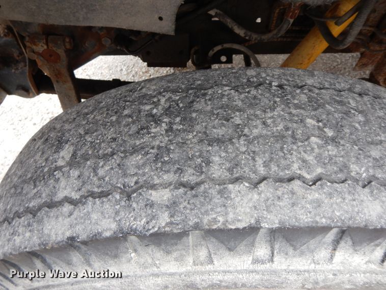 image for item HP9121 1987 International 1654  dump truck