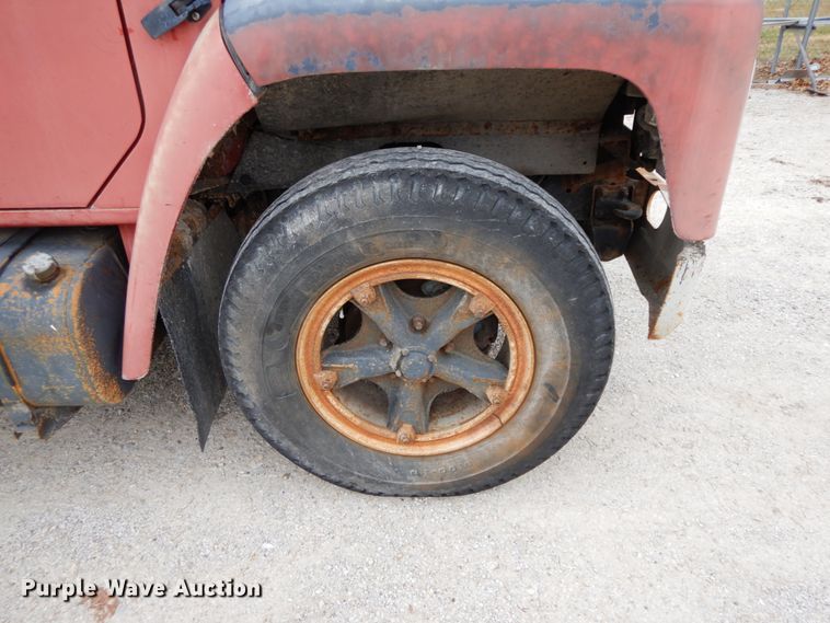 image for item HP9121 1987 International 1654  dump truck