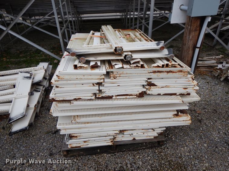 image for item HP9126 Metal shelving