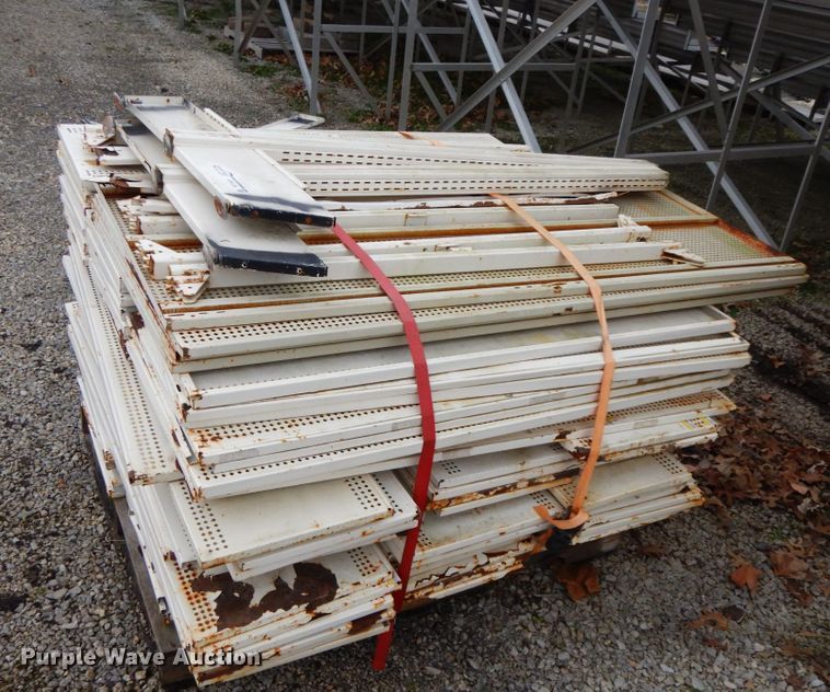 image for item HP9126 Metal shelving