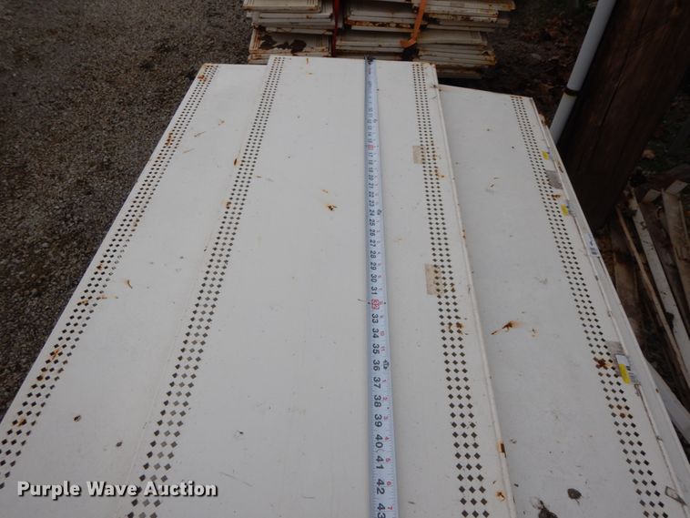 image for item HP9126 Metal shelving