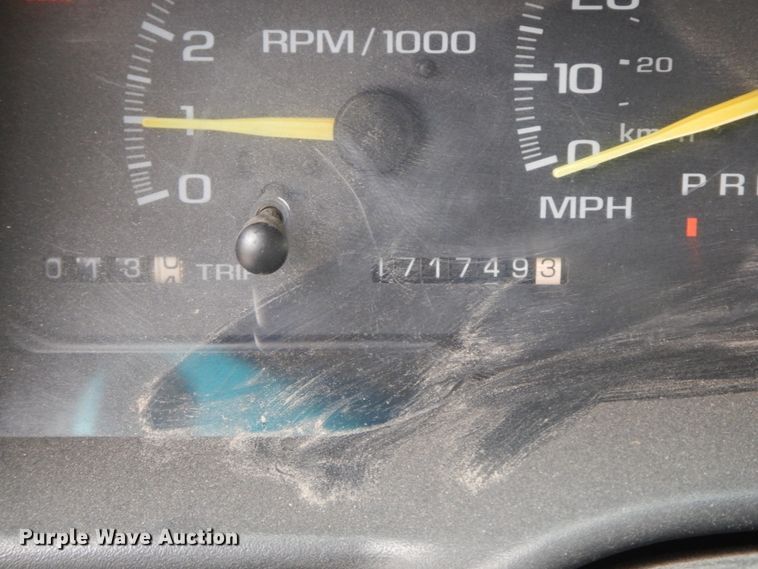 image for item HP9127 1999 Chevrolet Suburban  SUV