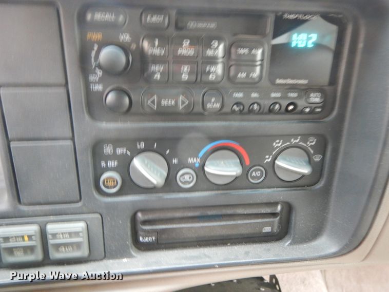 image for item HP9127 1999 Chevrolet Suburban  SUV