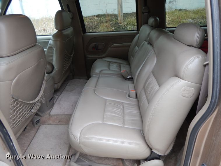image for item HP9127 1999 Chevrolet Suburban  SUV