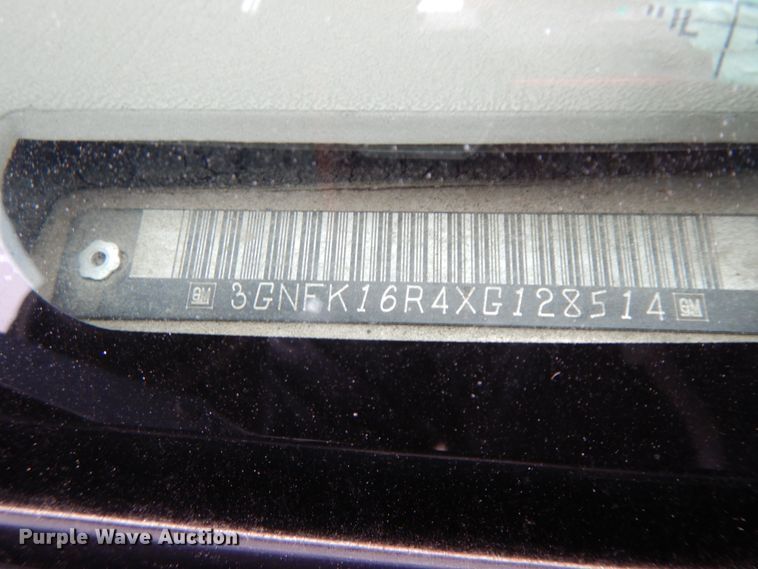 image for item HP9127 1999 Chevrolet Suburban  SUV