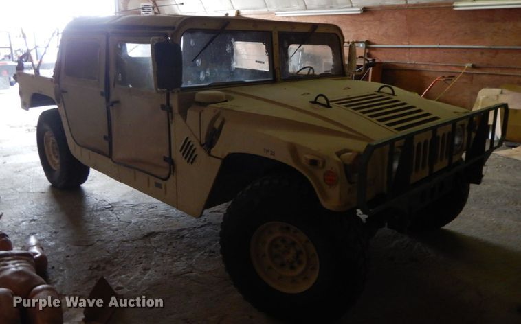 image for item HP9128 American General M998 Humvee  SUV