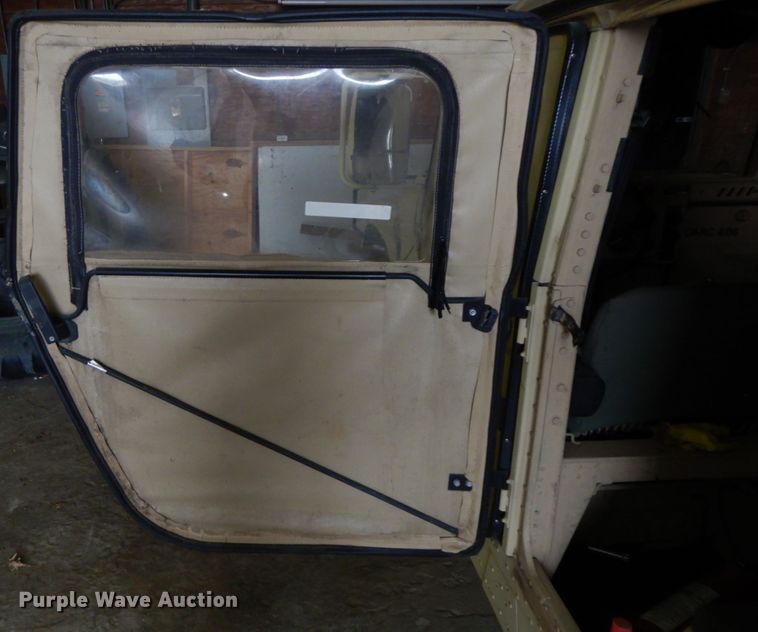 image for item HP9128 American General M998 Humvee  SUV