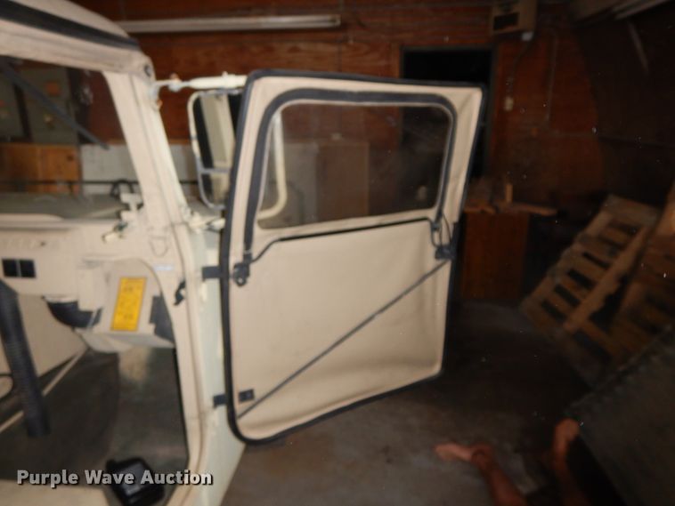 image for item HP9128 American General M998 Humvee  SUV