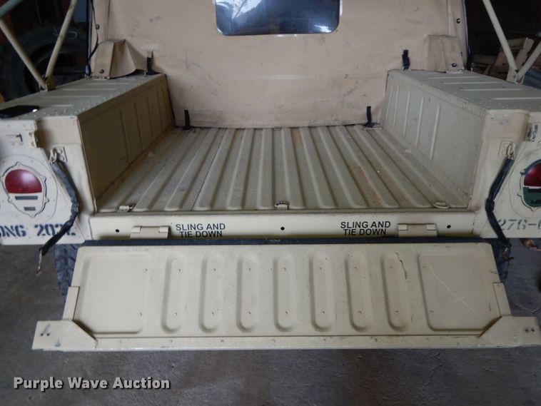 image for item HP9128 American General M998 Humvee  SUV