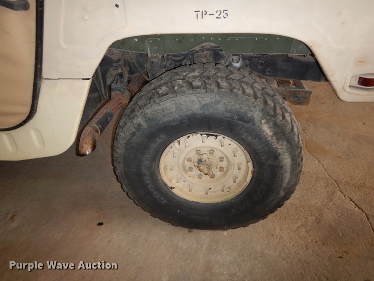 image for item HP9128 American General M998 Humvee  SUV