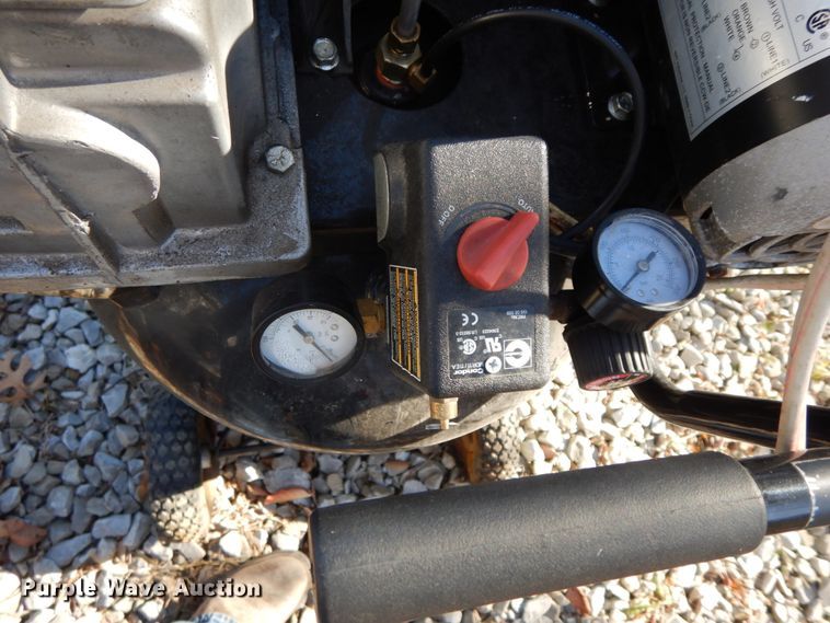 image for item HP9134 Industrial Air IL1983013  air compressor