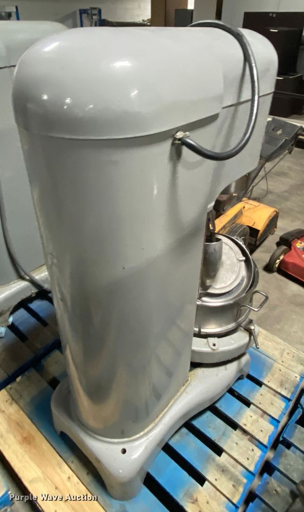 image for item HR9250 Hobart H600 mixer