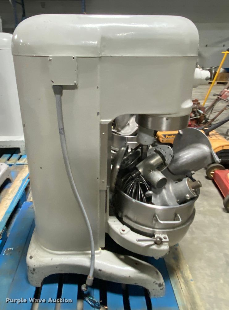 image for item HR9256 Hobart H600 mixer
