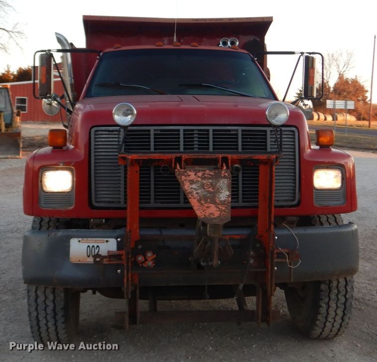 image for item HV9568 1997 Chevrolet C8500  dump truck