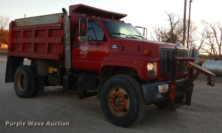 image for item HV9568 1997 Chevrolet C8500  dump truck