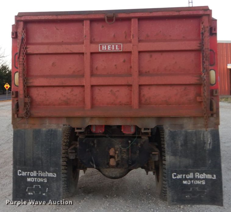 image for item HV9568 1997 Chevrolet C8500  dump truck