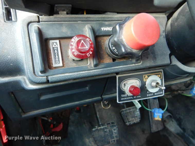 image for item HV9568 1997 Chevrolet C8500  dump truck