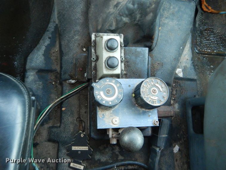 image for item HV9568 1997 Chevrolet C8500  dump truck