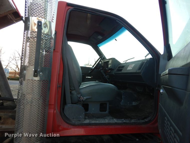 image for item HV9568 1997 Chevrolet C8500  dump truck