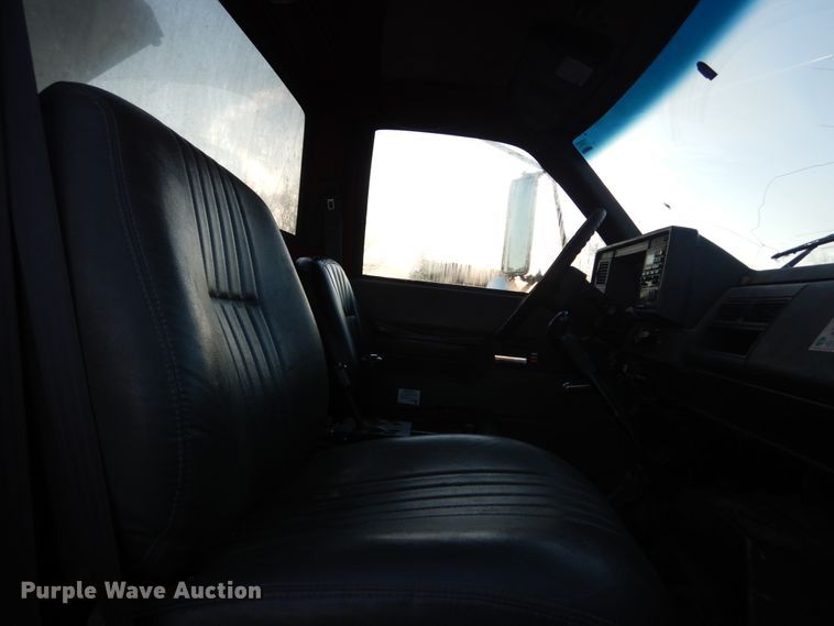 image for item HV9568 1997 Chevrolet C8500  dump truck