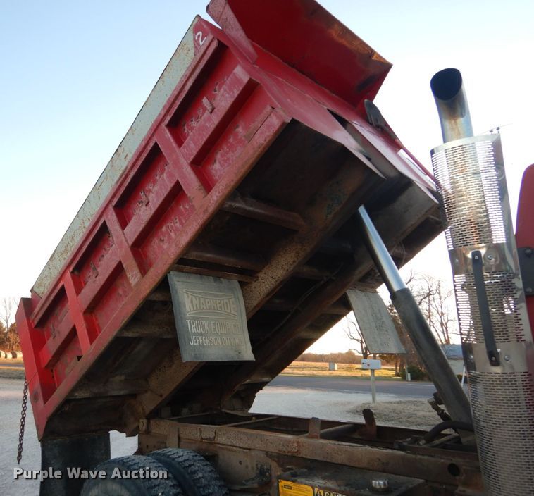image for item HV9568 1997 Chevrolet C8500  dump truck