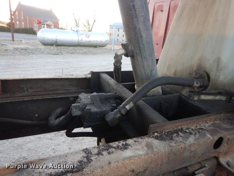 image for item HV9568 1997 Chevrolet C8500  dump truck