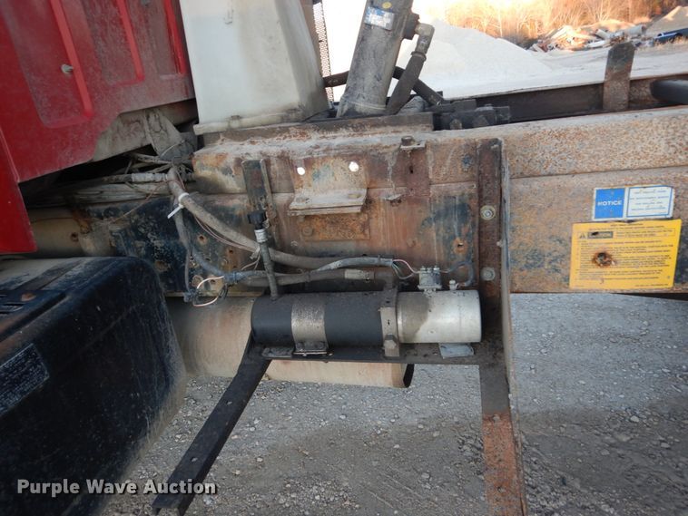 image for item HV9568 1997 Chevrolet C8500  dump truck