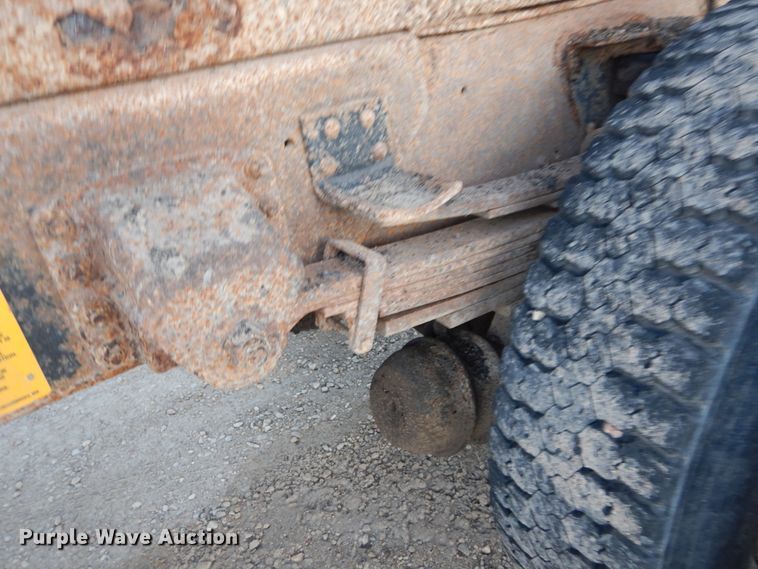 image for item HV9568 1997 Chevrolet C8500  dump truck